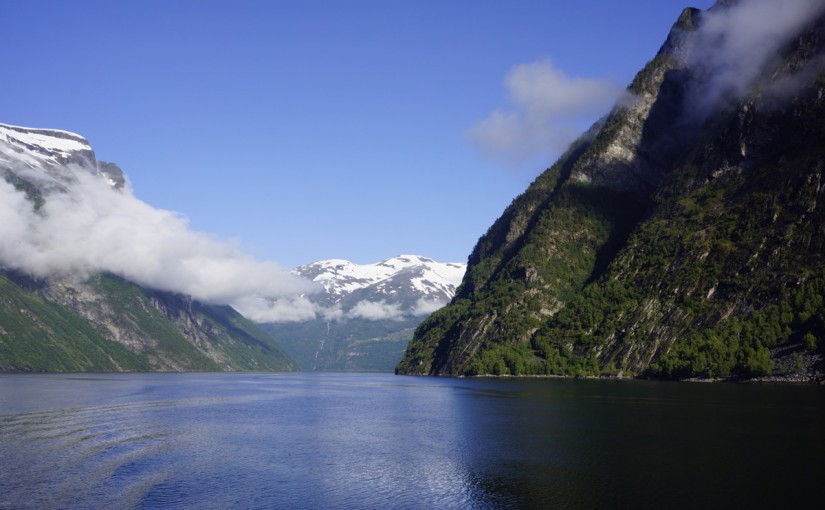 Briskdalsbreengletscher, der Geirangerfjord bis nach Lom